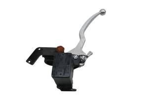 Can-Am - 11 Can-Am Outlander 500 Max XT Front Brake Master Cylinder & Lever - Image 3