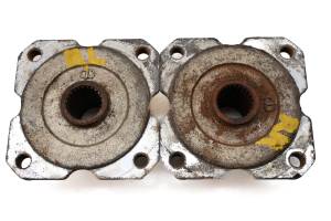 Polaris - 03 Polaris Sportsman 90 2x4 Rear Wheel Hubs Left & Right - Image 1