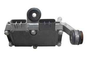 Yamaha - 18 Yamaha Wave Runner FX Limited Regulator Rectifier - Image 2