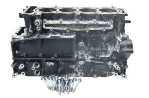 18 Yamaha Wave Runner FX Limited Crankcase Center Crank Case & Cylinders