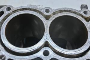 Yamaha - 18 Yamaha Wave Runner FX Limited Crankcase Center Crank Case & Cylinders - Image 5