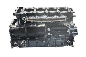 Yamaha - 17 Yamaha Waverunner FX LTD SVHO Crankcase Center Crank Case & Cylinders - Image 3
