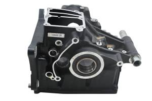 20 Harley-Davidson FXBB Street Bob Transmission Gear Case Housing - Image 3