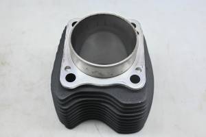 20 Harley-Davidson FXBB Street Bob Rear Cylinder - Image 7