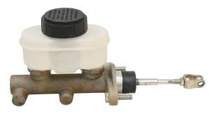 21 Polaris Pro XD 4000D Brake Master Cylinder