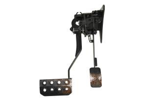 17 Yamaha Wolverine R-Spec EPS Gas Brake Pedal Assembly YXE700