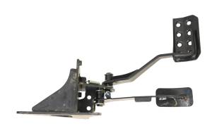 Yamaha - 17 Yamaha Wolverine R-Spec EPS Gas Brake Pedal Assembly YXE700 - Image 3