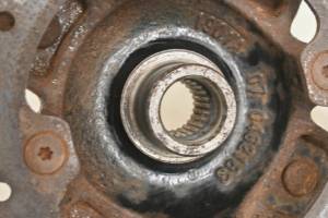 Polaris - 19 Polaris Ranger XP 900 Front Wheel Hub & Rotor Left & Right - Image 3