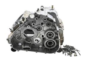 Suzuki - 05 Suzuki King Quad 700 4x4 Crankcase Center Crank Case LT-A700X - Image 1