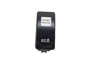 Can-Am - 14 Can-Am Maverick 1000R XXC 4x4 Pps Sport Switch - Image 1
