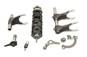 Yamaha - 17 Yamaha YXZ1000R Transmission Shift Forks & Drum - Image 1