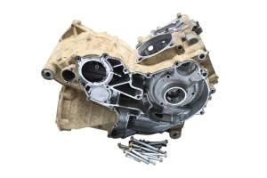 Kawasaki - 12 Kawasaki Teryx4 750 4x4 EPS Crankcase Center Crank Case KRT750 - Image 1