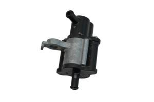 Yamaha - 19 Yamaha YXZ1000R Pipe Joint Assembly - Image 1